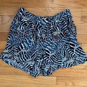H&M Logg High Rise Tropical Shorts Blue and White